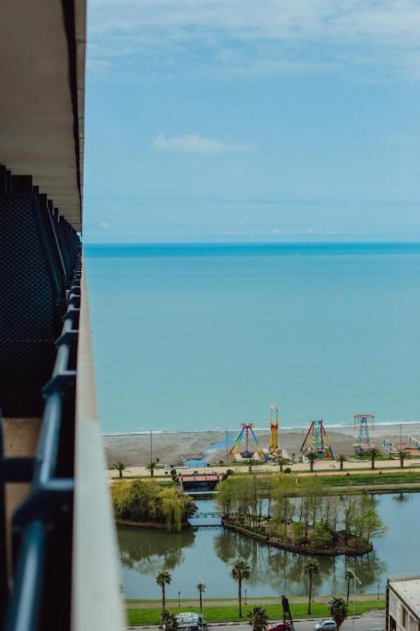 Superior Apartments Orbi City Sea View Batumi Eksteriør billede